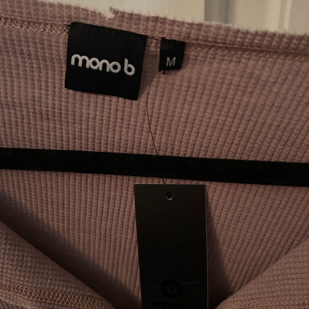 Mauve colored crop top, long sleeve